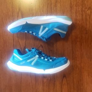 Aqua Teva sneakers